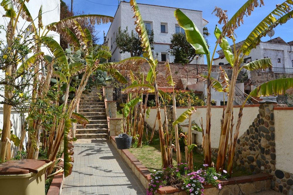 Hostal Casa Torrent Canet De Mar Buitenkant foto