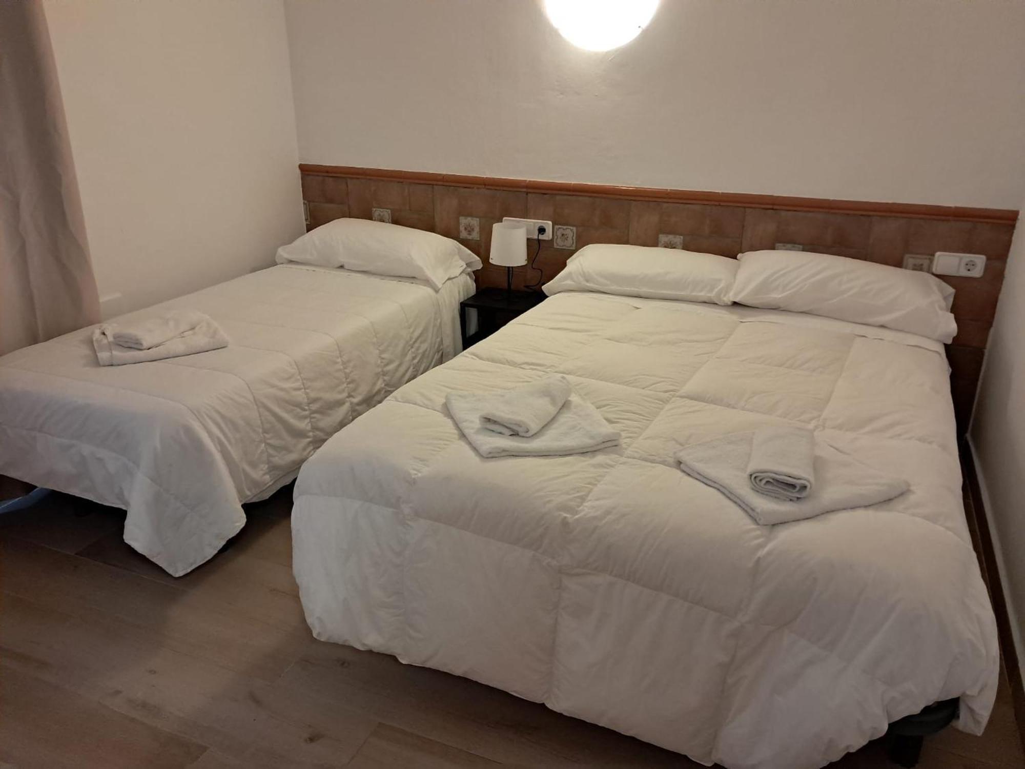 Hostal Casa Torrent Canet De Mar Buitenkant foto
