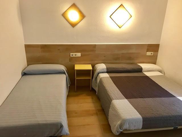 Hostal Casa Torrent Canet De Mar Buitenkant foto