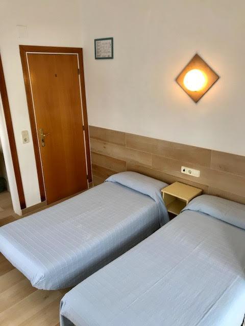 Hostal Casa Torrent Canet De Mar Buitenkant foto